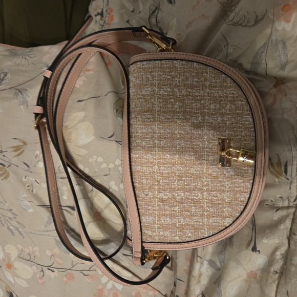Guess purse and wallet - Picture 1 of 3